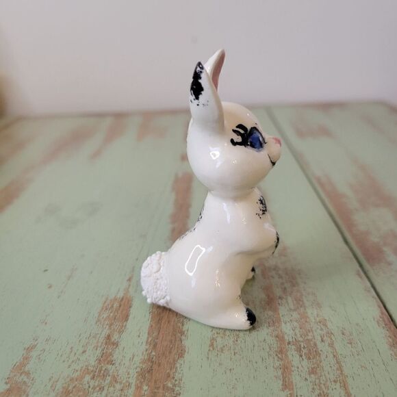 Kitschy Vintage Handpainted Hobbyist Anthropomorphic Bunny Rabbit Figurine - Picture 4 of 10